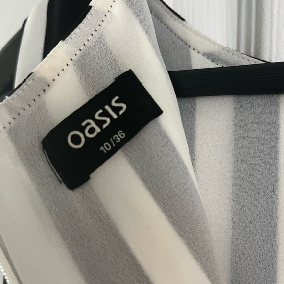 Black and white shift dress, size 6US - Picture 3 of 3